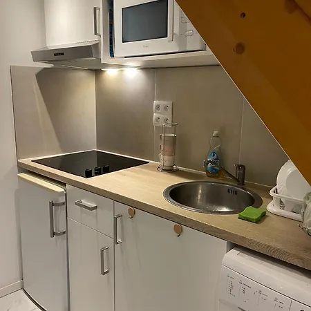 Apartment 2 Pieces A 5 Mn De La N3 *